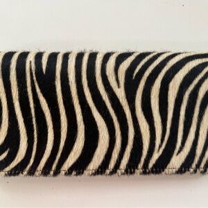 Abs zebra clutch